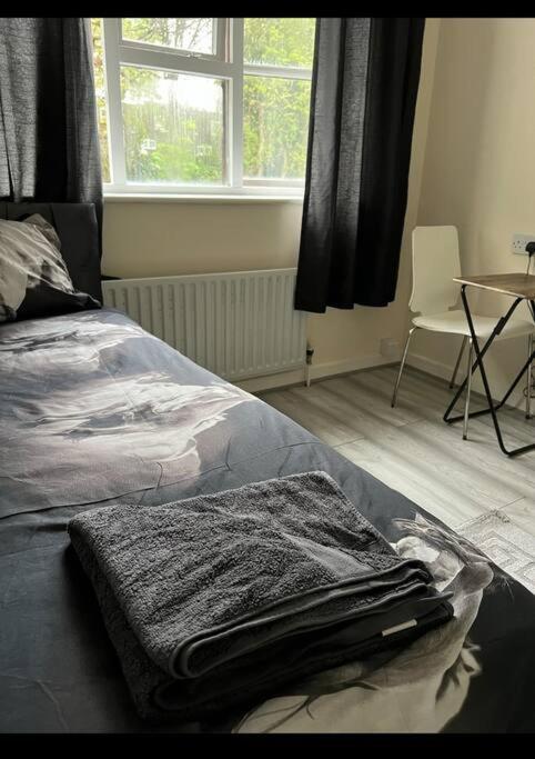 Extra Large House In Woolwich Villa พลัมสเตด ภายนอก รูปภาพ