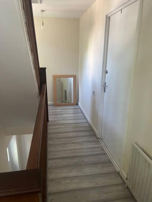 Extra Large House In Woolwich Villa พลัมสเตด ภายนอก รูปภาพ